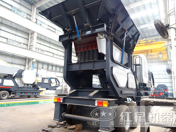 移動(dòng)破碎站車(chē)間圖