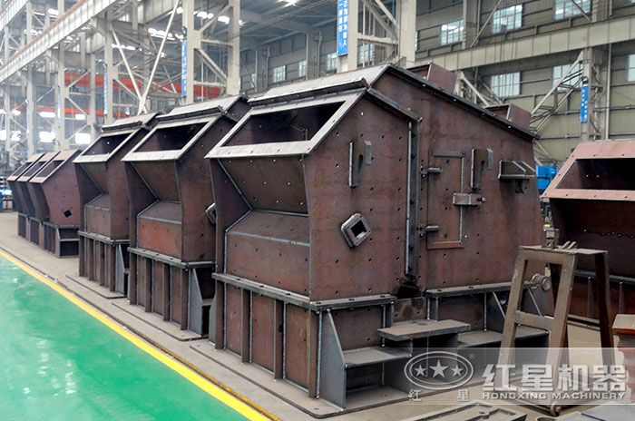 反擊式礦山破碎機(jī)鑄造車(chē)間